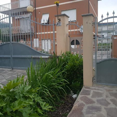 B&B La Damigiana Fioi Piano di Follo Exterior photo